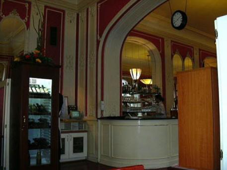 Cafe Louvre, Národní třída